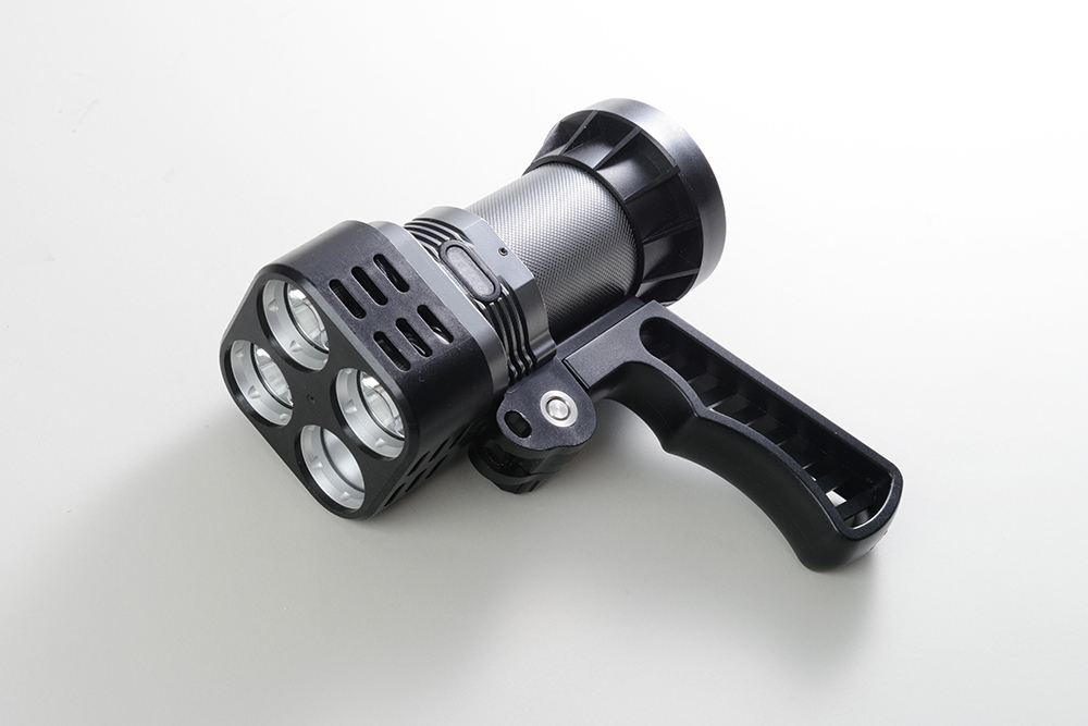 特殊ライト「TRACE-2000A」